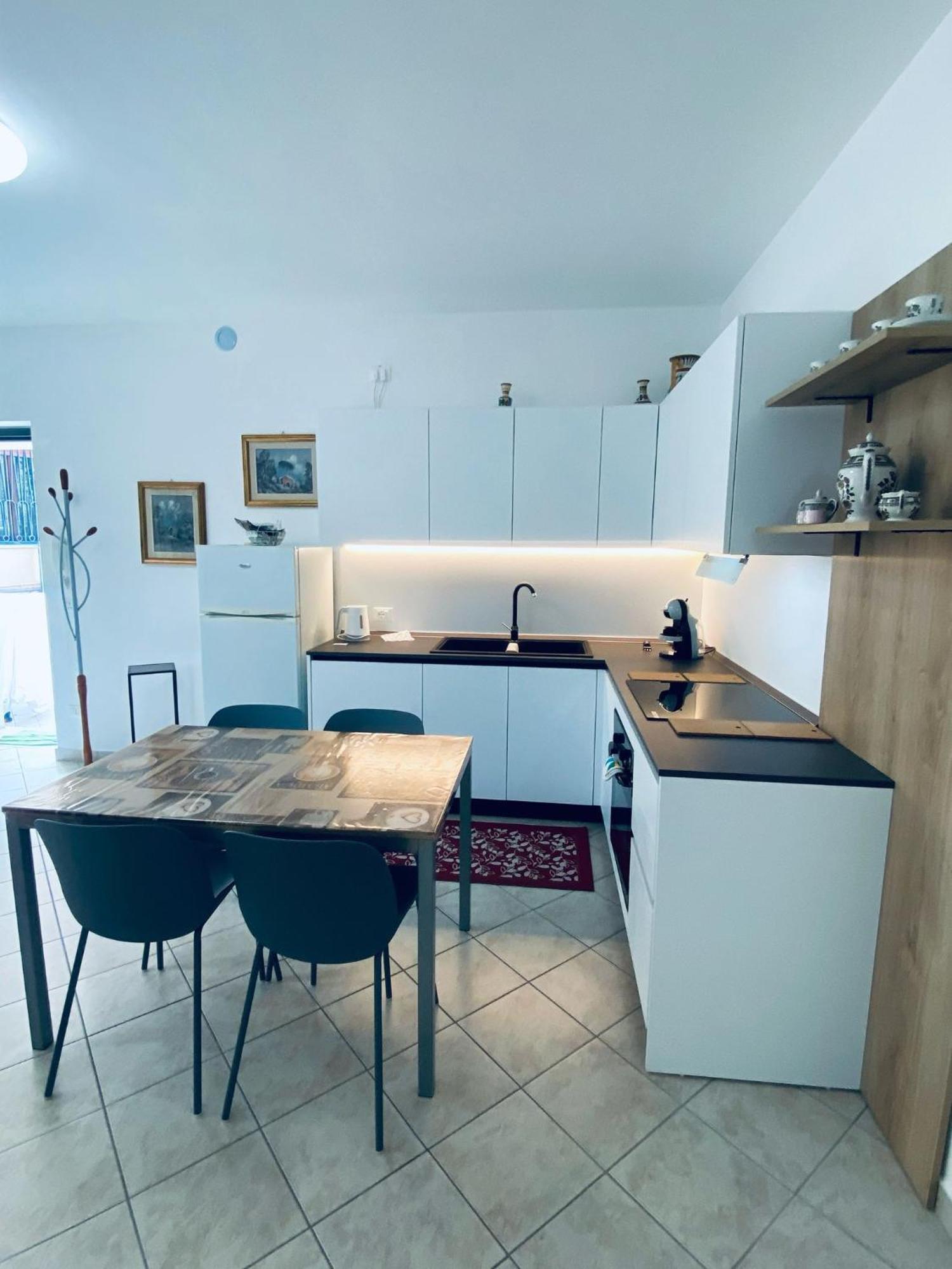 Alma Apartment Сирмионе Экстерьер фото