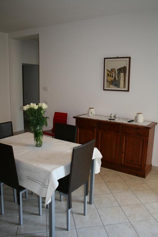Alma Apartment Сирмионе Экстерьер фото
